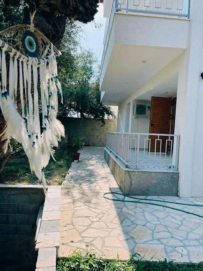Dhermi Village Apartments 0*,